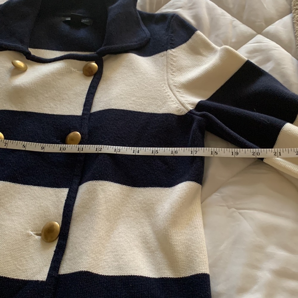CLASSY BEAUTIFUL SWEATER 💙 - Picture 3 of 6